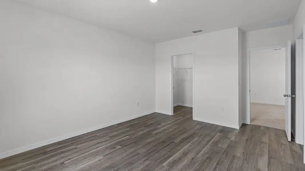 Spacious, unfurnished interior of a new home in Brentwood, Davenport (Image 31). Spacious, unfurnished interior of a new home in Brentwood, Davenport (Image 31).
