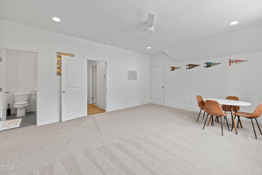 60-807 Crimson_7408 60-807 Crimson_7408