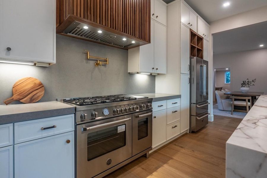 6 gas burner / double ovens 6 gas burner / double ovens