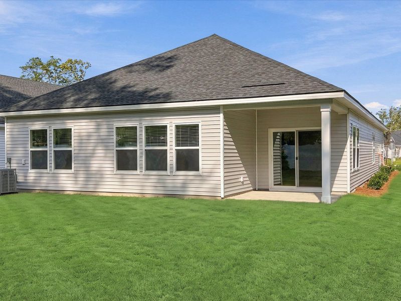 Exterior details and patio area of a home in Crown Pointe, Georgetown (Image 3).