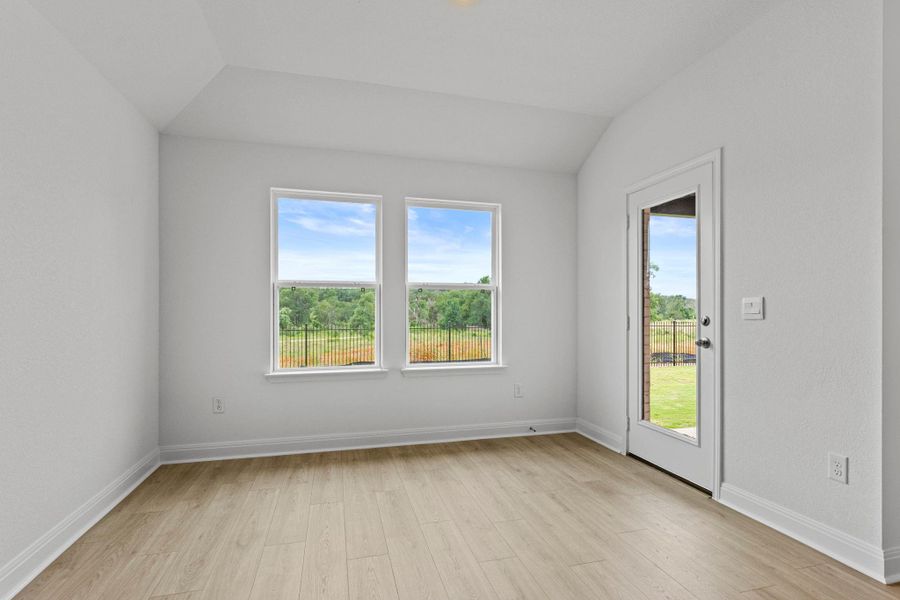 Spacious, unfurnished interior of a new home in Riverview, Georgetown (Image 28). Spacious, unfurnished interior of a new home in Riverview, Georgetown (Image 28).
