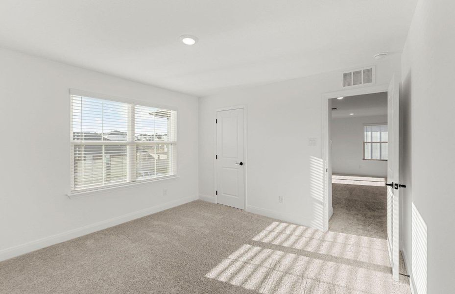 Spacious, unfurnished interior of a new home in Patterson Ranch, Georgetown (Image 24).