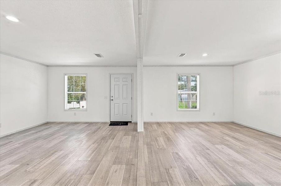 Spacious, unfurnished interior of a new home in , Zephyrhills (Image 18).