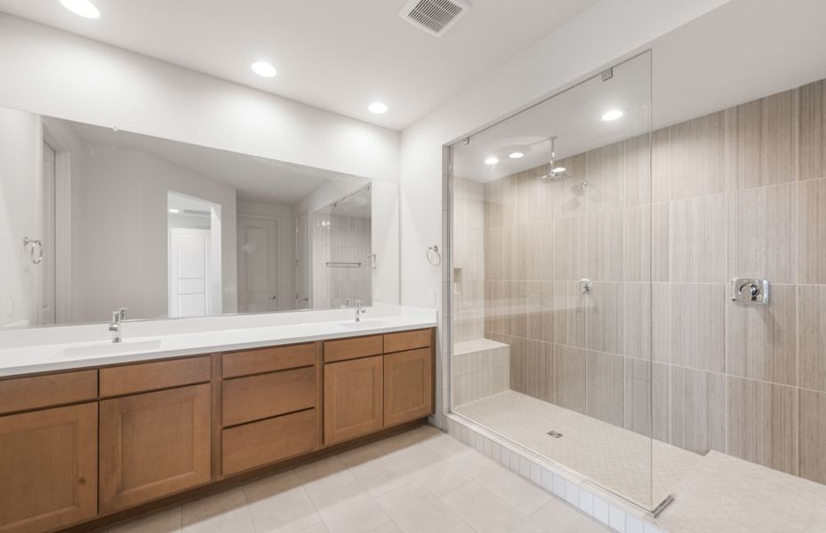 Furnished interior view inside a new home in Legado West, Queen Creek (Image 12).