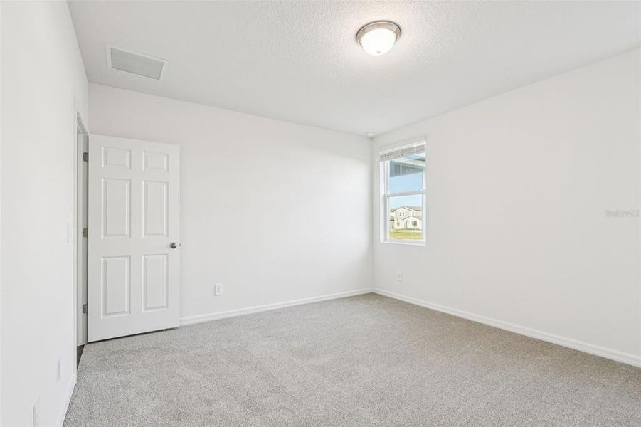 Spacious, unfurnished interior of a new home in The Reserve at Twin Lakes, St. Cloud (Image 28).