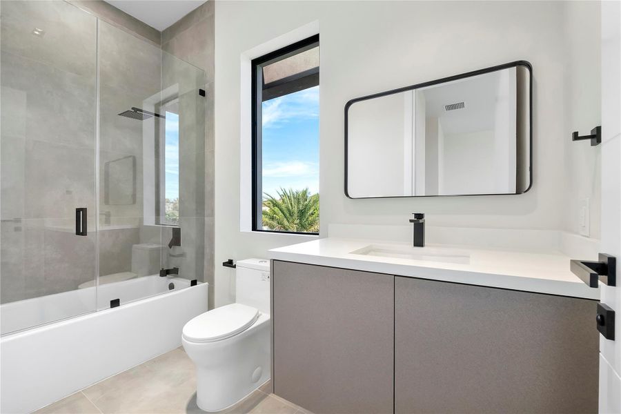 Furnished interior view inside a new home in , Plantation (Image 8).