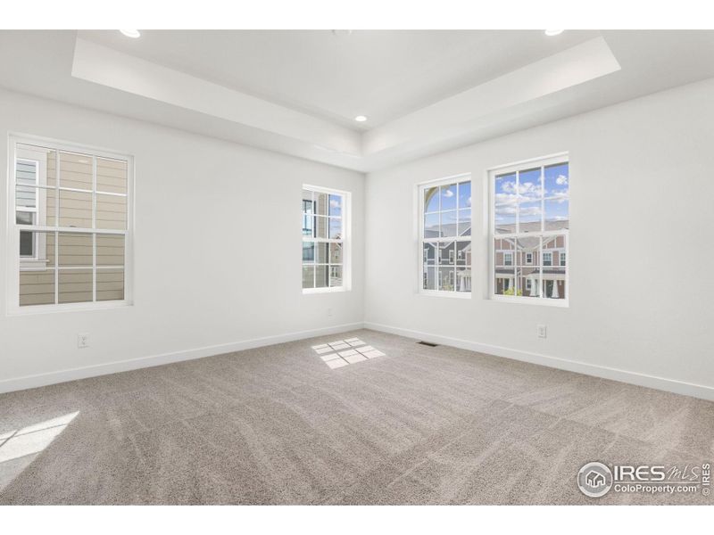Spacious, unfurnished interior of a new home in Westerly, Erie (Image 9).