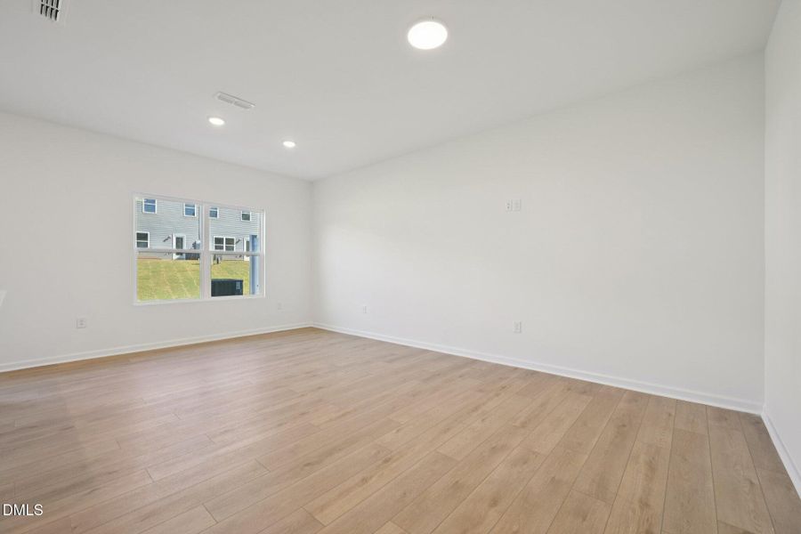 9-web-or-mls-Flagstone Way-S2410-009