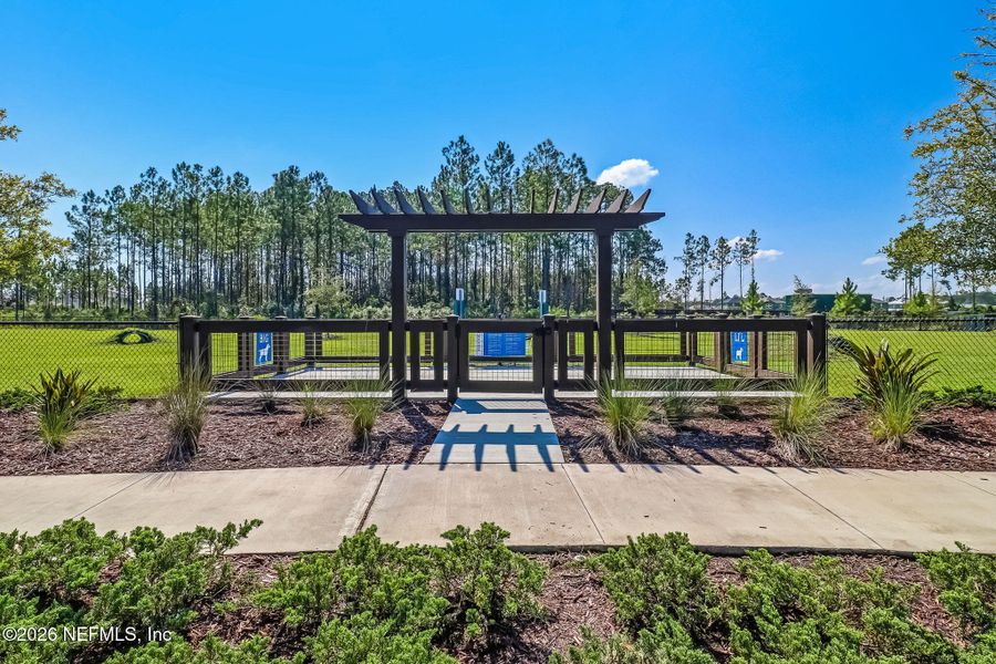 Community amenities in Tributary, Yulee (Image 57).