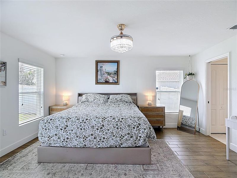 Furnished interior view inside a new home in , Bartow (Image 28).