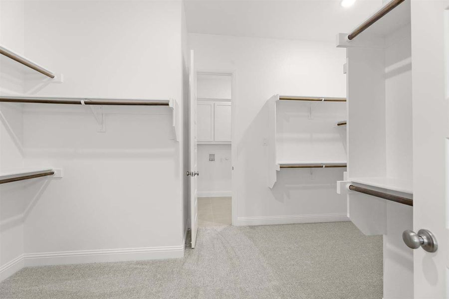 Representative unfurnished interior of a home built from the Fawncrest II by Pacesetter Homes in Nelson Lake, Rockwall (Image 28).