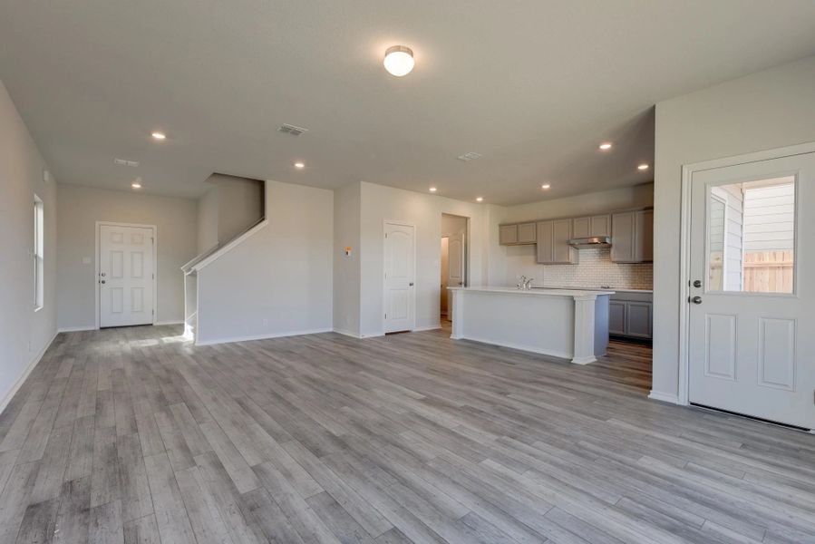 Representative unfurnished interior of a home built from the Austin by Ashton Woods in Meadows at Hennersby Hollow 40's, San Antonio (Image 28).