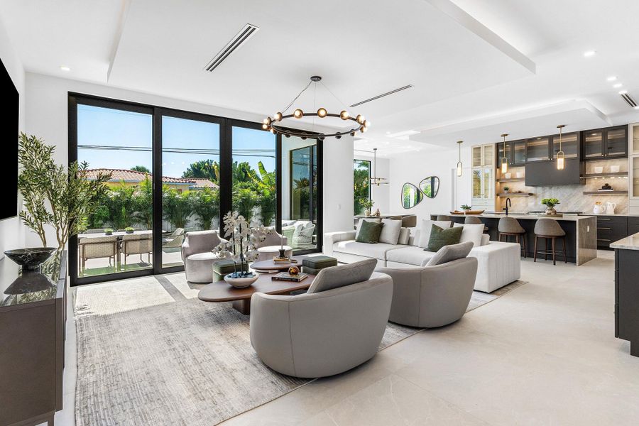 008-368ChurchillRoad-WestPalmBeach-FL-33