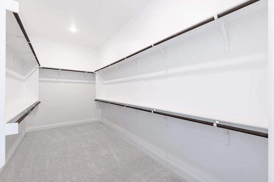 Deerfield II E Primary closet