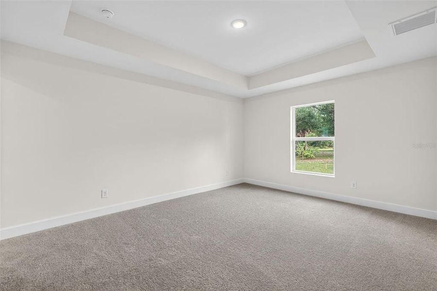 Spacious, unfurnished interior of a new home in , Port Charlotte (Image 15).