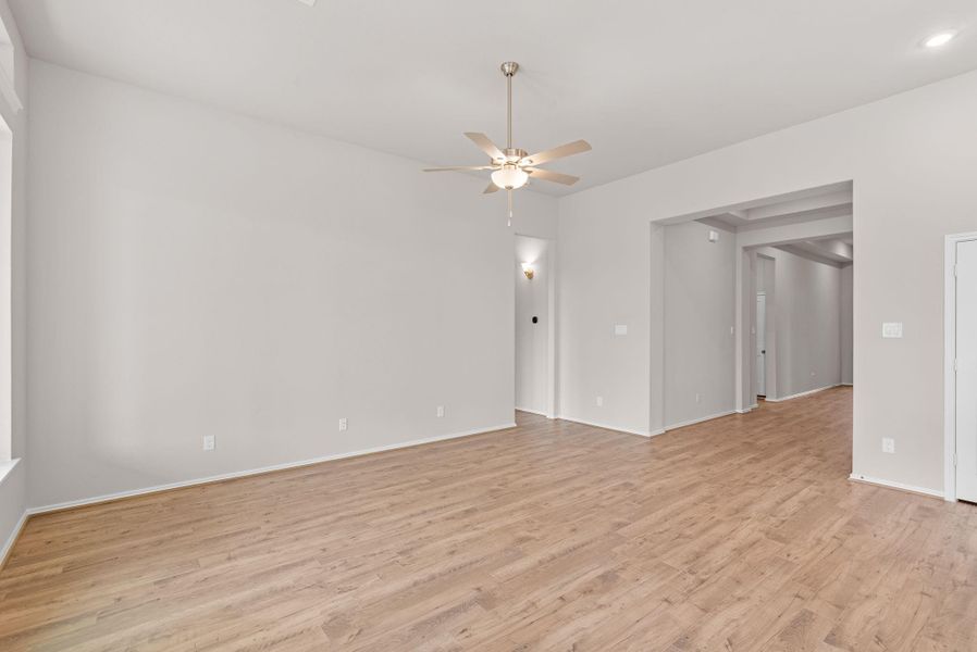 Spacious, unfurnished interior of a new home in Escondido, Magnolia (Image 24).