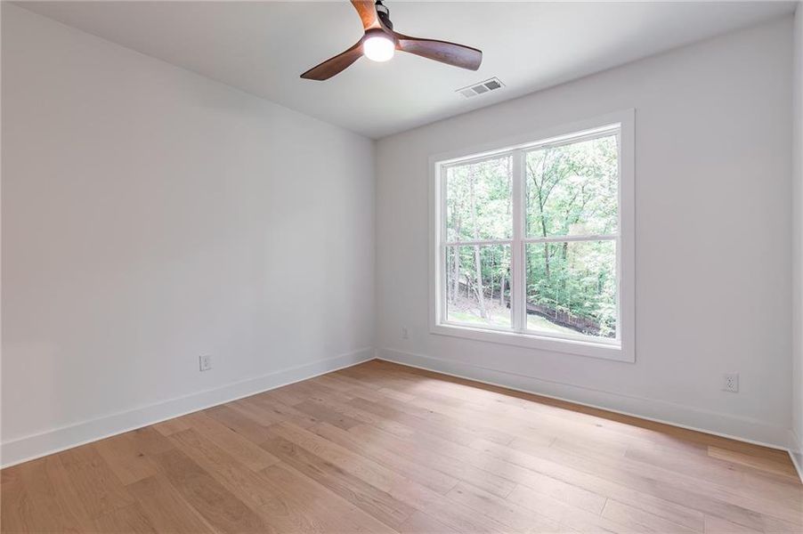 Spacious, unfurnished interior of a new home in , Gainesville (Image 19).