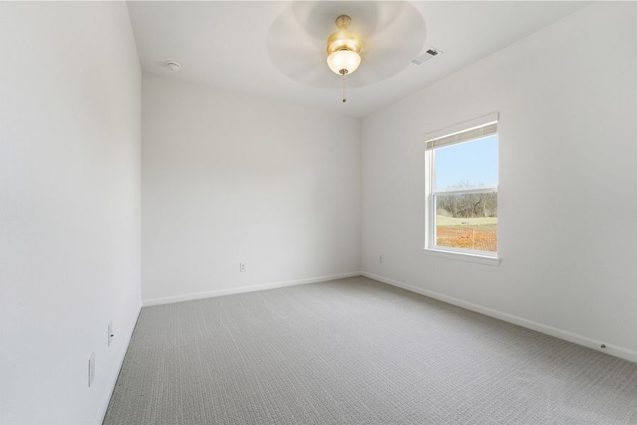 Spacious, unfurnished interior of a new home in Saddlebrook Estates, Waxahachie (Image 46). Spacious, unfurnished interior of a new home in Saddlebrook Estates, Waxahachie (Image 46).