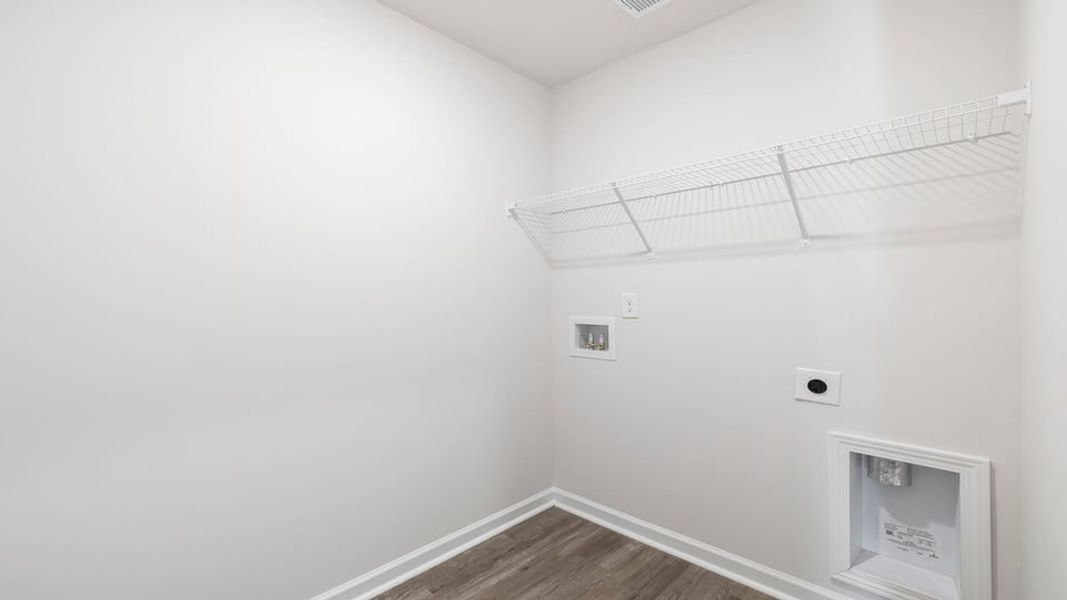 Spacious, unfurnished interior of a new home in Baxter Village, Boiling Springs (Image 31).