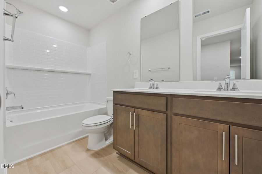 22 - Secondary Bath