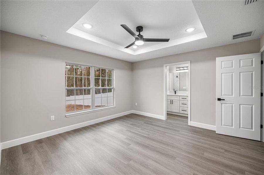Spacious, unfurnished interior of a new home in , Belleview (Image 13).