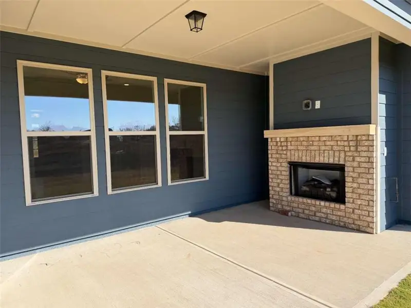 Exterior details and patio area of a home in , Jefferson (Image 4).