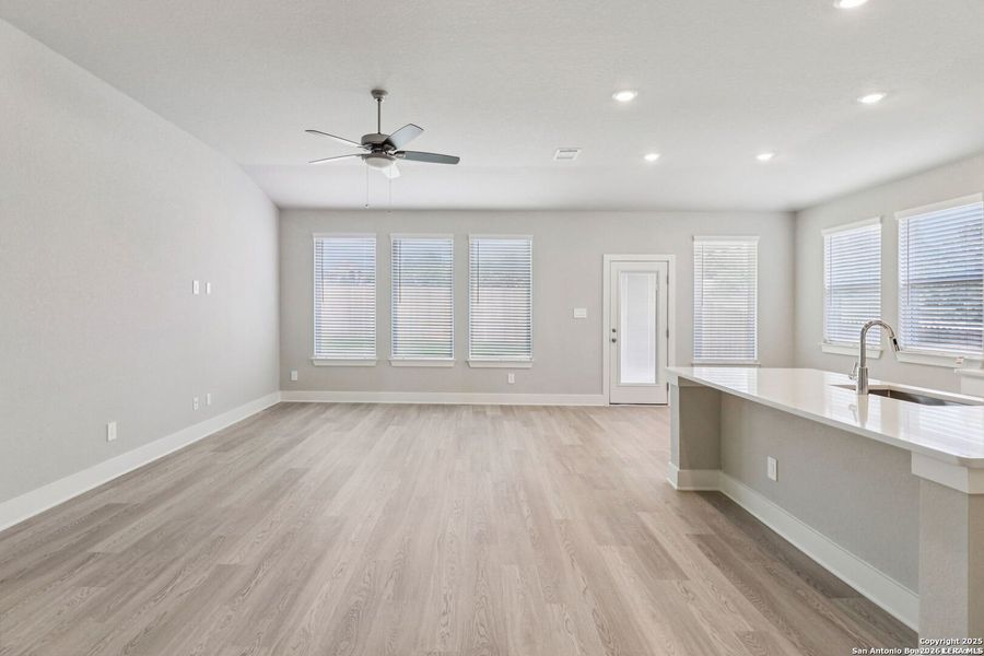 Spacious, unfurnished interior of a new home in Sagebrooke - Classic Series, San Antonio (Image 24).