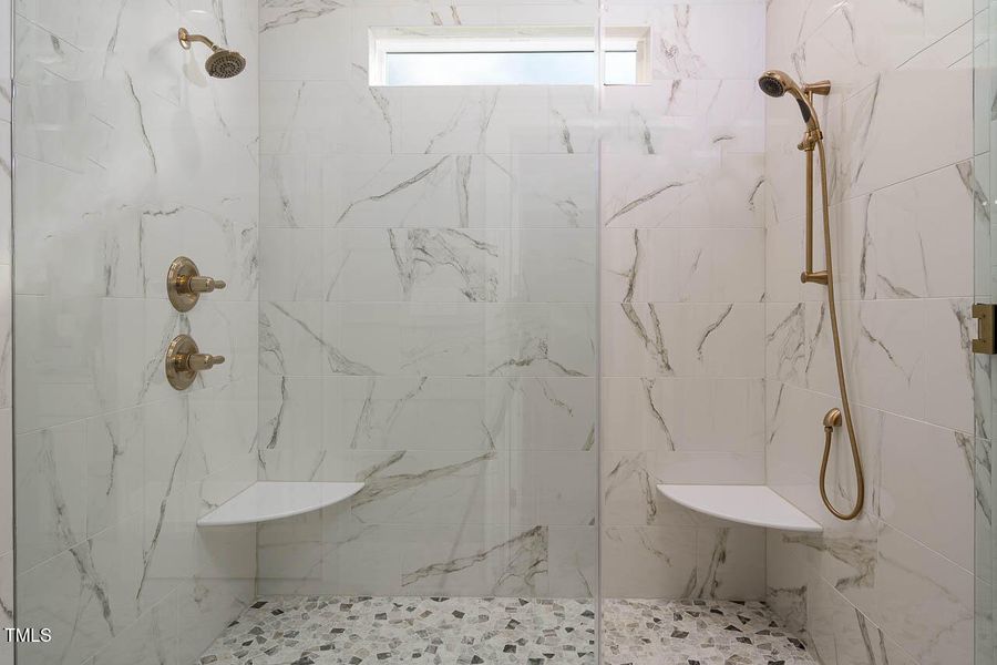 SPACIOUS PRIMARY SHOWER