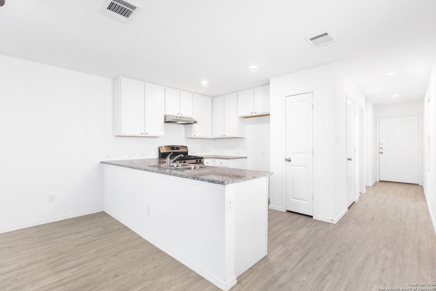Furnished interior view inside a new home in Presa Point, San Antonio (Image 10). Furnished interior view inside a new home in Presa Point, San Antonio (Image 10).