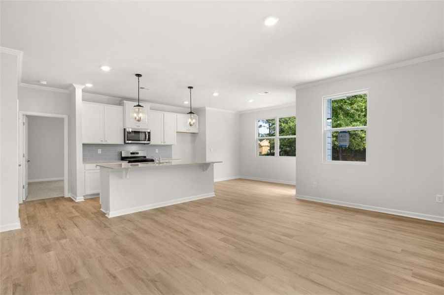 Spacious, unfurnished interior of a new home in Fairway 17 at Mirror Lake, Villa Rica (Image 17).