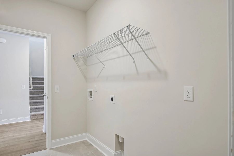 Spacious, unfurnished interior of a new home in Cades Bluff, Lebanon (Image 22).