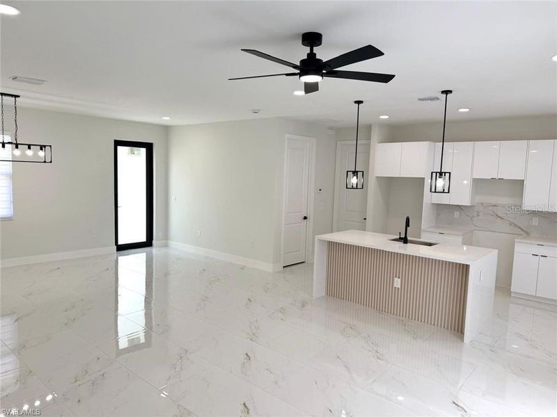 Spacious, unfurnished interior of a new home in , Lehigh Acres (Image 28).