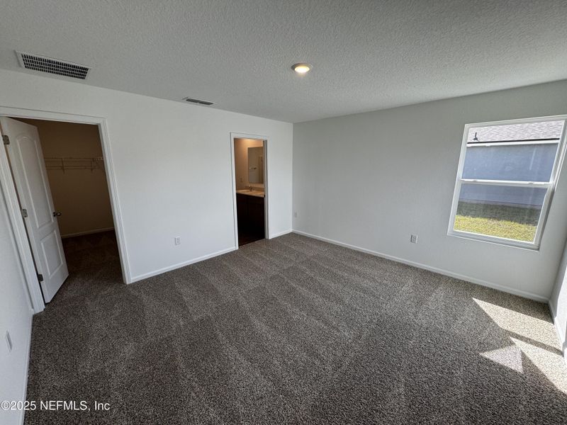 Spacious, unfurnished interior of a new home in The Arbors, Jacksonville (Image 55). Spacious, unfurnished interior of a new home in The Arbors, Jacksonville (Image 55).