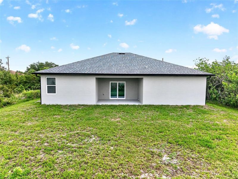 Exterior details and patio area of a home in , Port Charlotte (Image 23).