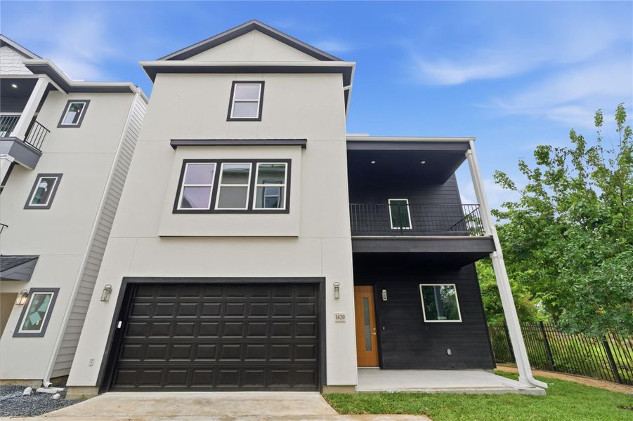 Front exterior of a new home in , Houston, TX, highlighting curb appeal (Image 27).