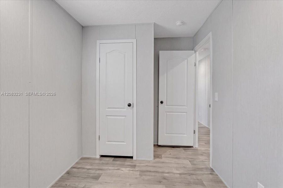 Spacious, unfurnished interior of a new home in , Clewiston (Image 13).