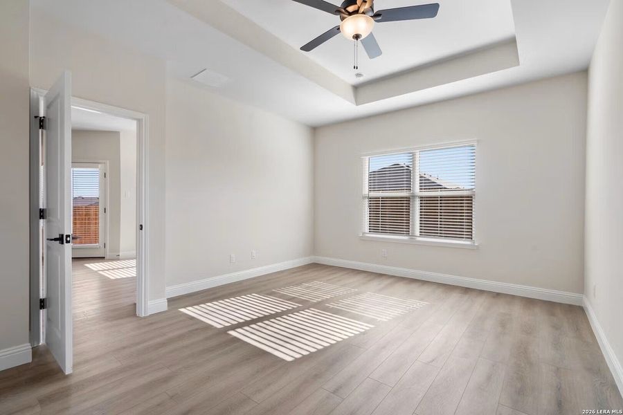 Spacious, unfurnished interior of a new home in Rayburn Valley, San Antonio (Image 20). Spacious, unfurnished interior of a new home in Rayburn Valley, San Antonio (Image 20).