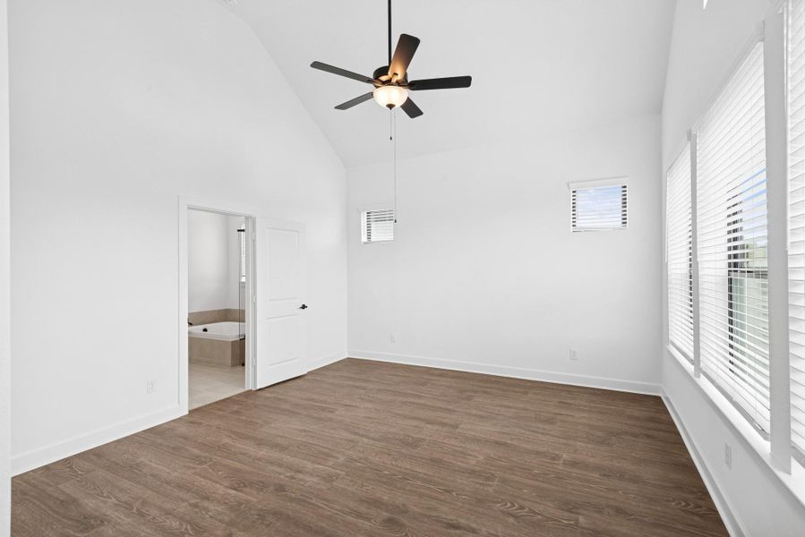 Spacious, unfurnished interior of a new home in Pomona 45' Homesites, Manvel (Image 25).