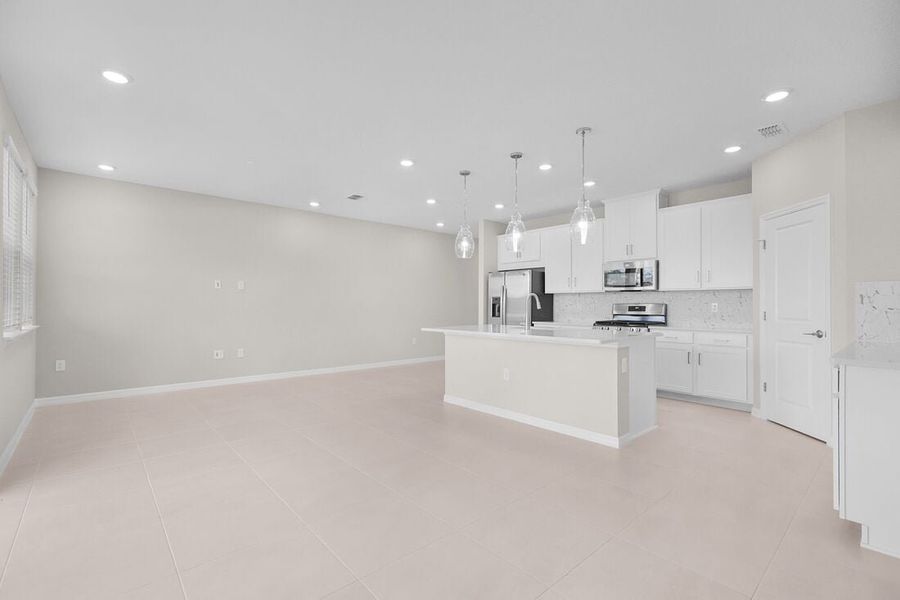 Spacious, unfurnished interior of a new home in Cherry Elm at SilverLeaf, St. Augustine (Image 28).