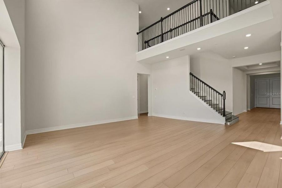 Spacious, unfurnished interior of a new home in , Orlando (Image 21).