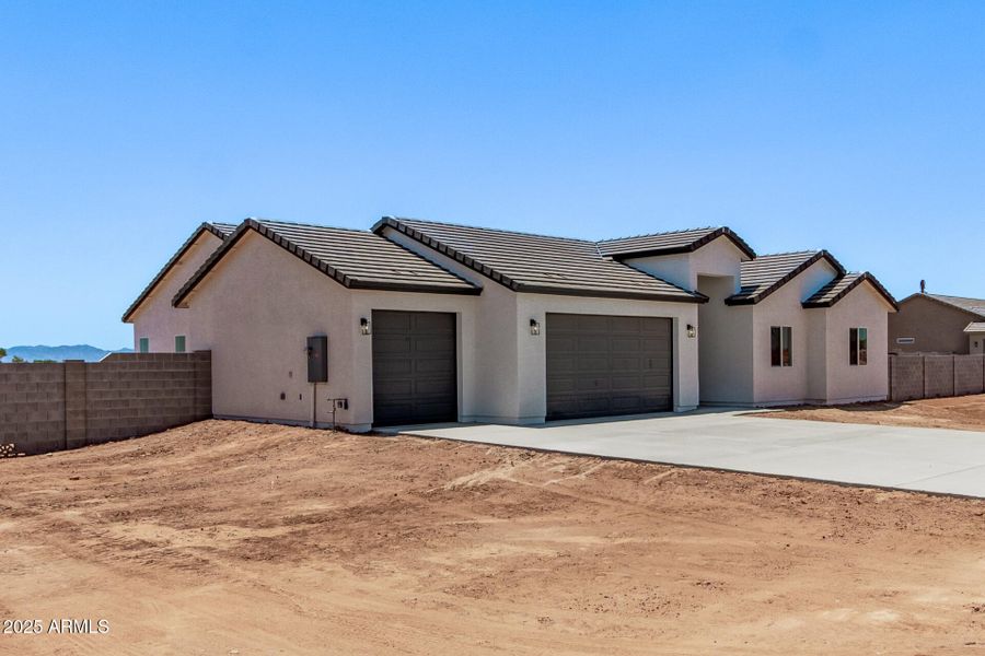 03 Sandstone Mountain