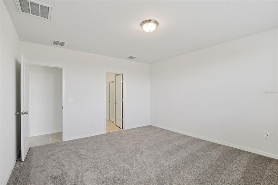 Spacious, unfurnished interior of a new home in Hamilton Bluff - Signature Series, Lake Hamilton (Image 30).