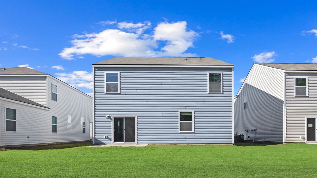 Exterior details and patio area of a home in Rice Hope, Port Wentworth (Image 3).