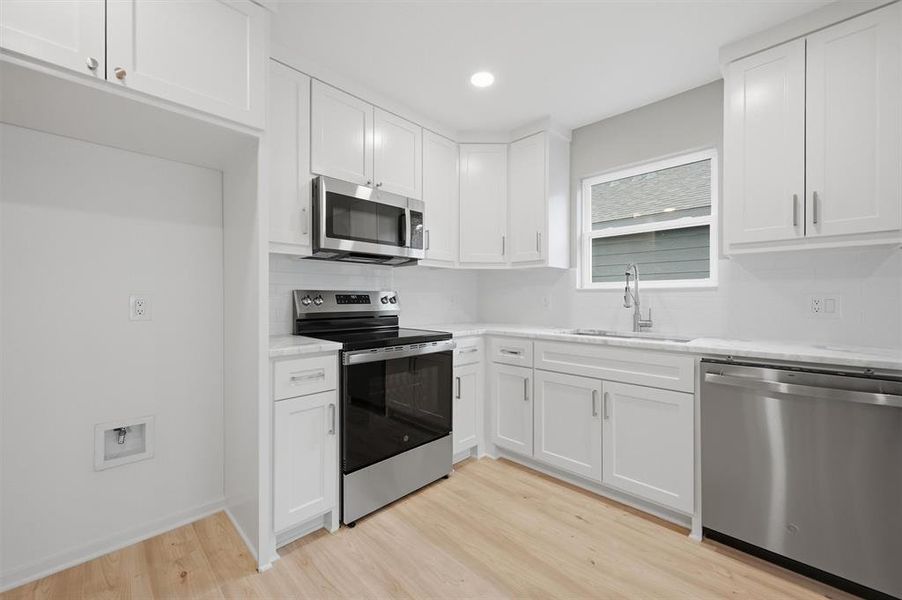Furnished interior view inside a new home in , Sherman (Image 6).