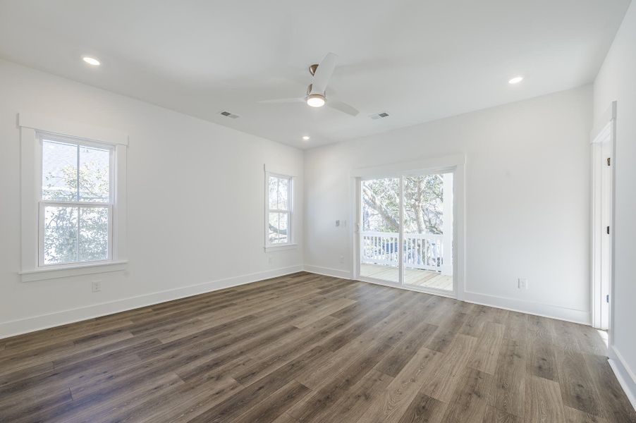 Spacious, unfurnished interior of a new home in Mount Pleasant Homes, Mount Pleasant (Image 29).