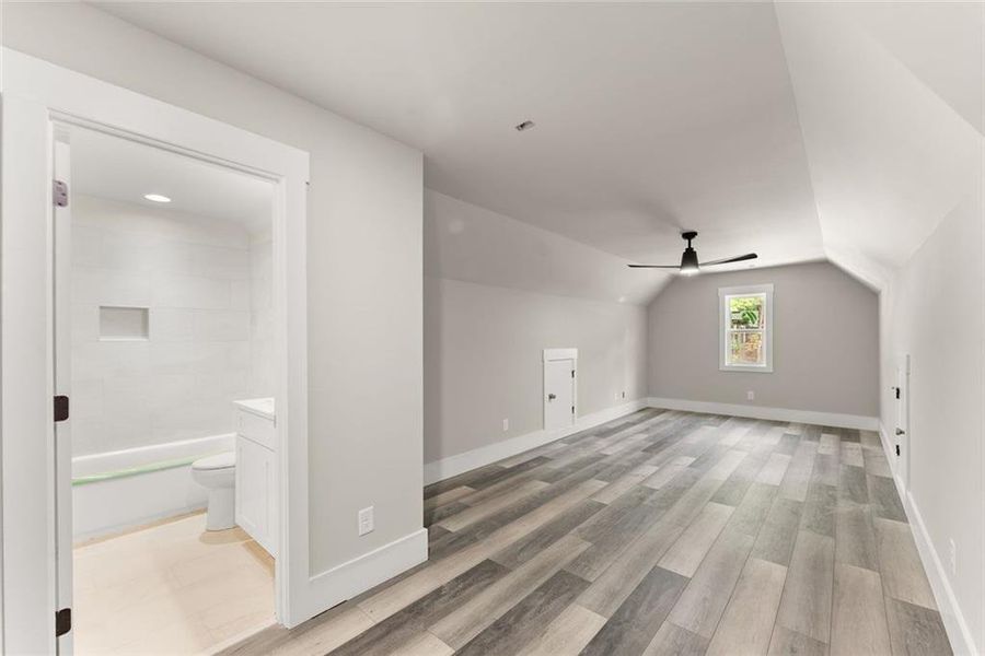 Spacious, unfurnished interior of a new home in , Gainesville (Image 29).