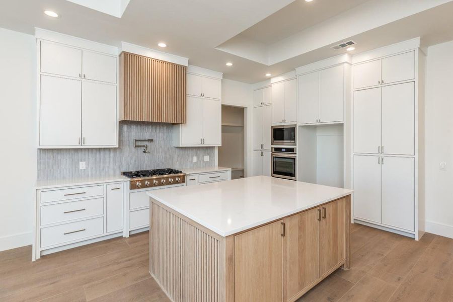 Furnished interior view inside a new home in , Beaumont (Image 16).