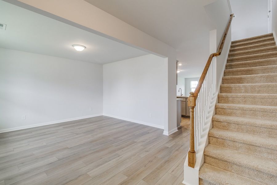 Spacious, unfurnished interior of a new home in Winston Point, Gilbert (Image 14).