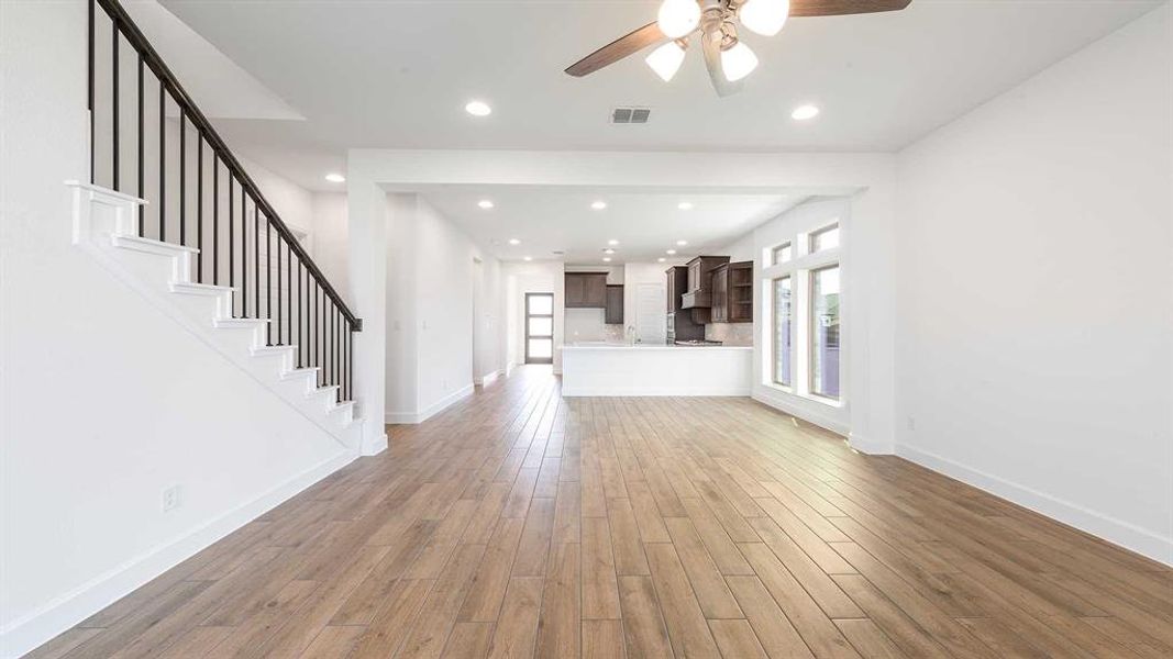 Spacious, unfurnished interior of a new home in Trinity Falls 45', McKinney (Image 24). Spacious, unfurnished interior of a new home in Trinity Falls 45', McKinney (Image 24).