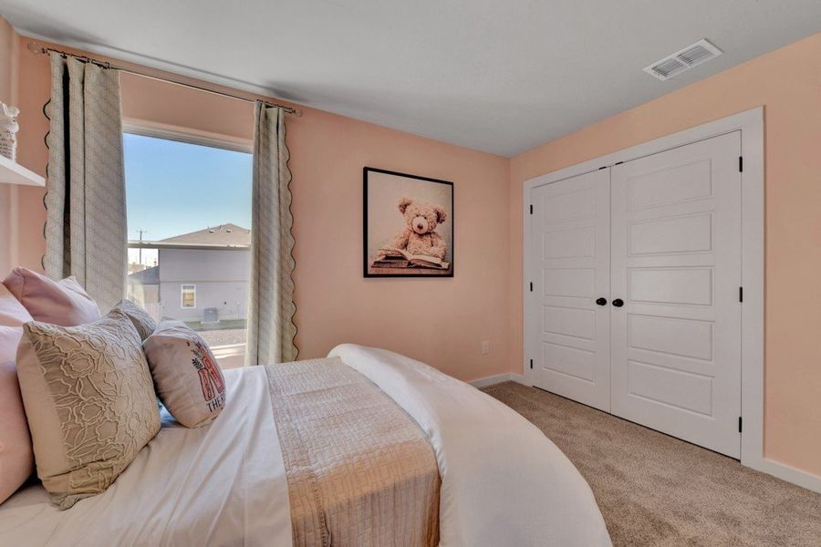 Representative furnished interior of a home built from the Maverick by Hakes Brothers in Veranda Designer, San Antonio (Image 23).
